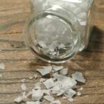 Flingsalt gourmet är naturliga flingor av havssalt, en god smakförhöjare som passar till det mesta. Bara att smula över, enkelt och smidigt!