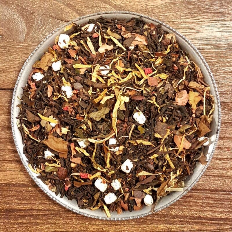 Svart te, vitt te och oolong te med smak av choklad, kakor och marshmallows. Smarriga krokant- och chokladbitar är pricken över i:et.