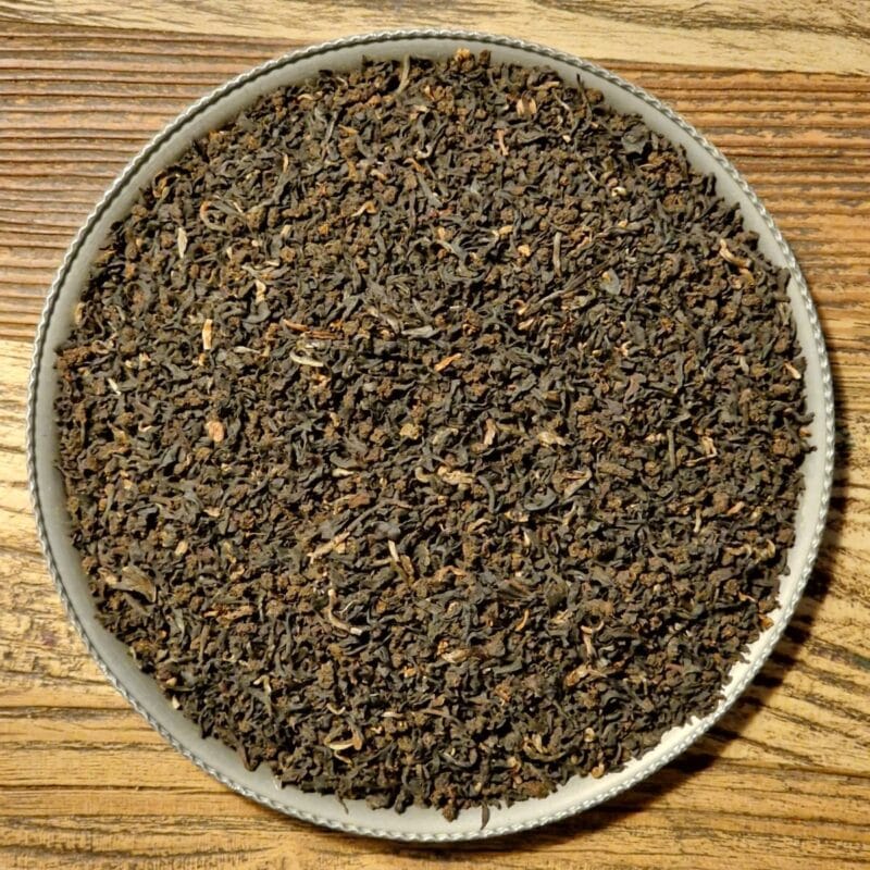 Börja dagen med en stark kopp Assam te, gärna med mjölk och socker, så som man gör på Irland. Irish Breakfast består av noggrant utvalda tesorter från den Indiska regionen Assam.