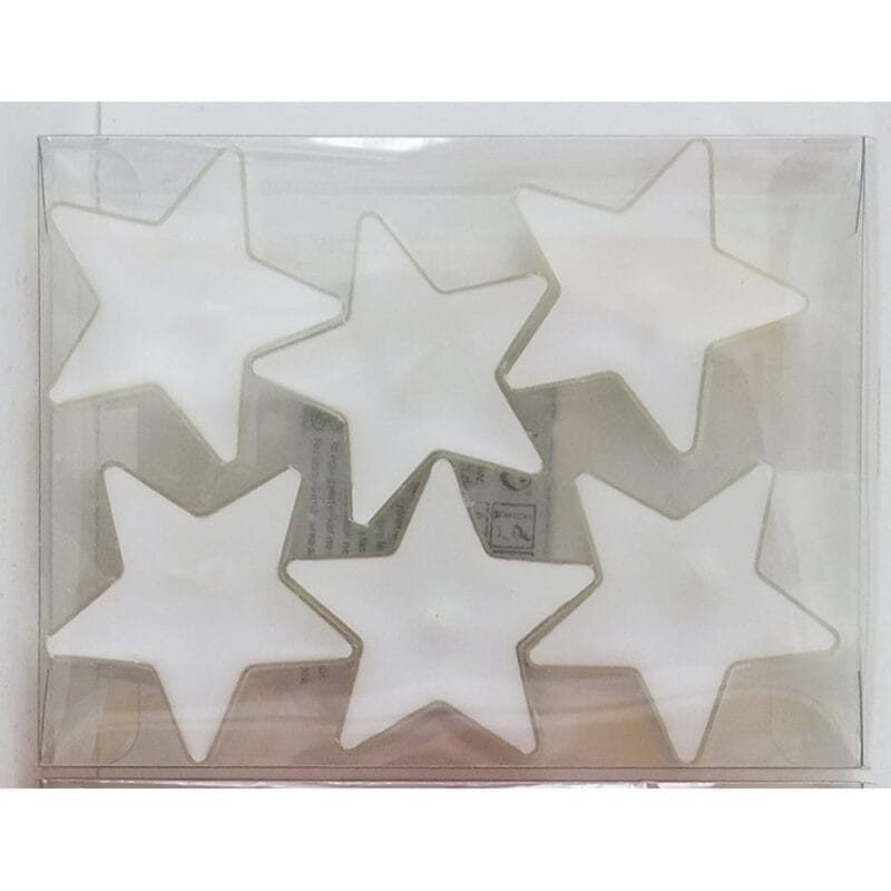 Förpackning med 6 st stjärnformade ljus. Diameter 5,5 cm, höjd 2,6 cm. Brinntid ca 5 timmar.