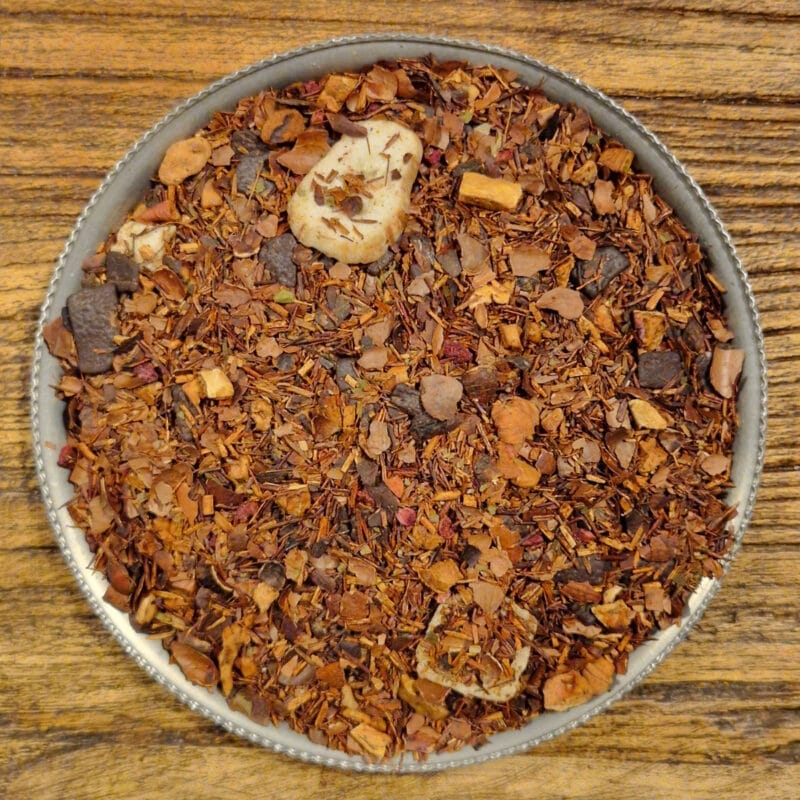 Sydafrika möter Sydamerika. Choklad och banan är en utsökt smakkombination som passar extra bra tillsammans med den mjuka smaken av Rooibos.