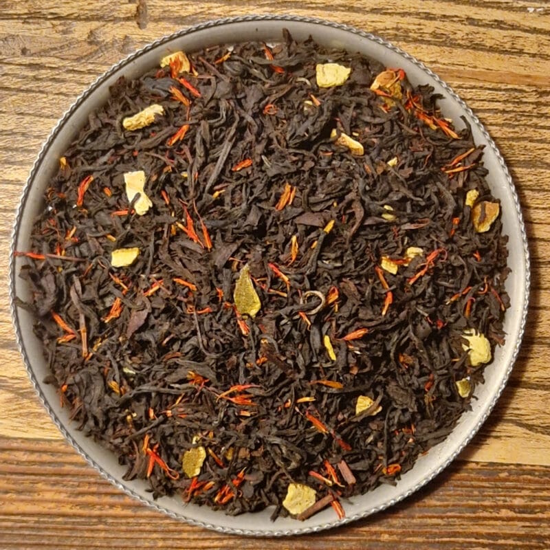 Ekologiskt svart te med smak av apelsin. En frisk och fruktig teblandning med apelsinskal och apelsinolja som ger en fyllig och balanserad kopp.