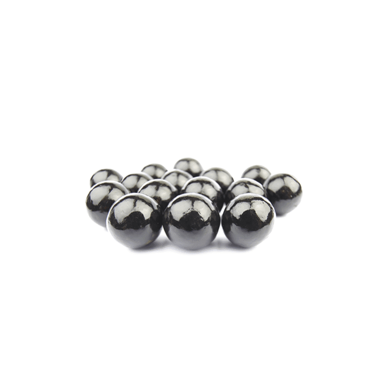 Lakrits dragerad med len mjölkchoklad och smaksatt med krämig kola. En perfekt balans mellan sälta, söt rundhet och chokladens smältande mjukhet.