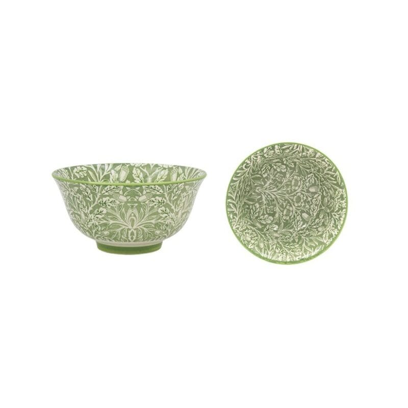 En vacker skål med klassiskt mönster av William Morris. En skål som verkligen pryder sin plats på kökshyllan. Diameter 15 cm.